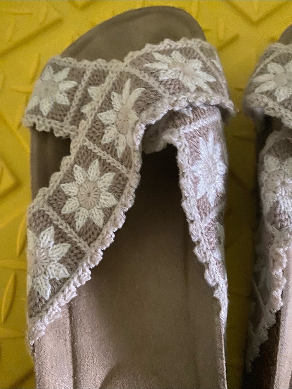 Haute Hippie Boho Floral Crochet Beige Slide Cottagecore CrissCross Sandals 8M - Picture 4 of 12